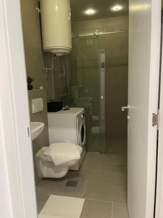 Leo Lux 2 Apartment Ni Екстериор снимка
