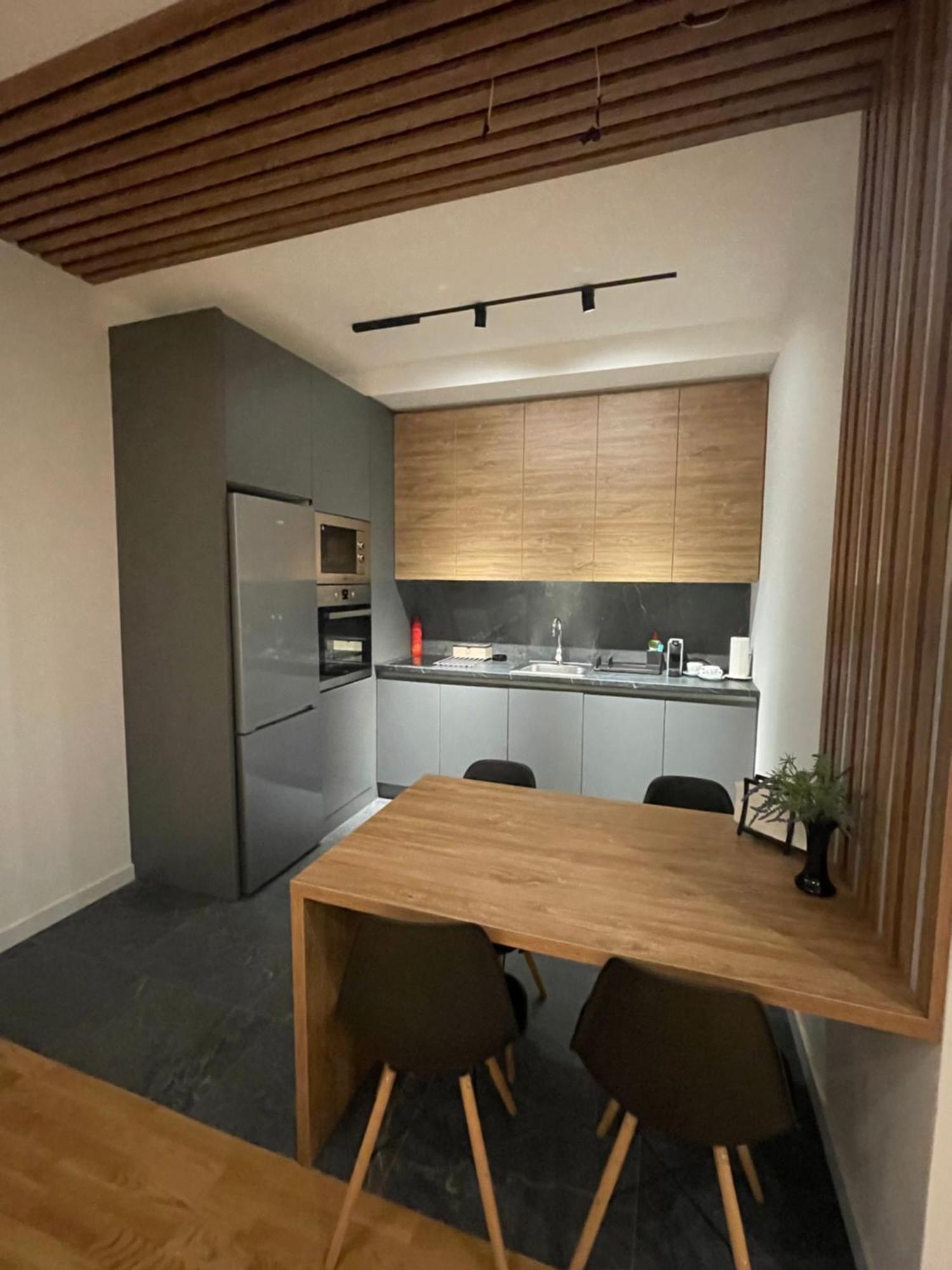 Leo Lux 2 Apartment Ni Екстериор снимка